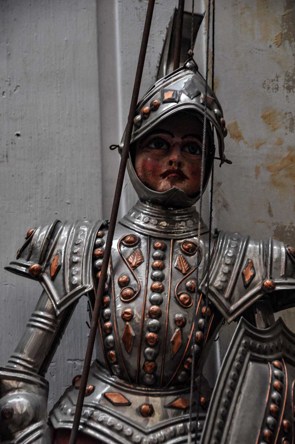 Marionettes
