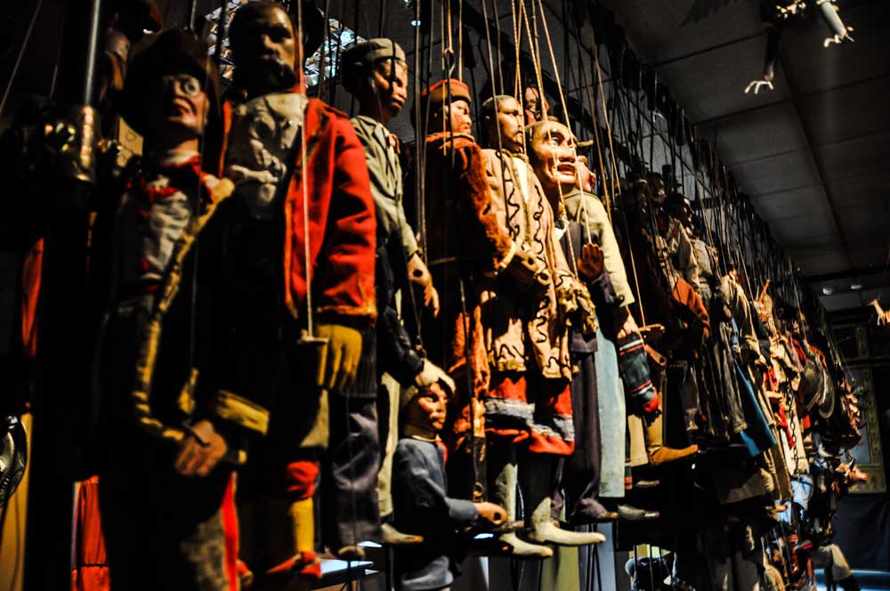 Marionettes
